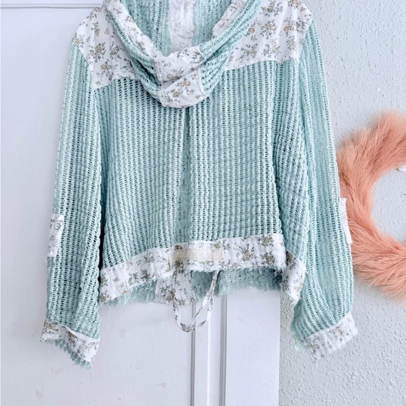 Floral Knit Button-Up Hoodie - Picture 7 of 7